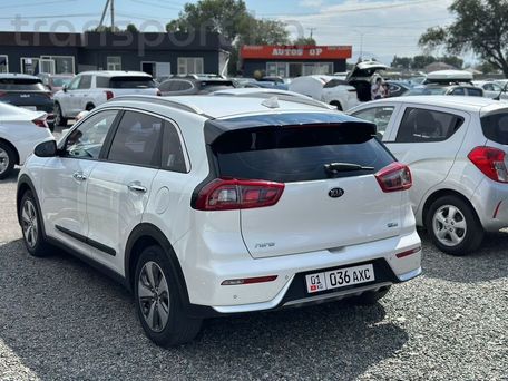 Kia Niro, 2018 — фото 12
