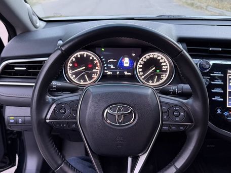Toyota Camry, 2018 — фото 13
