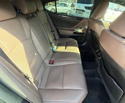 Lexus ES, 2022 — photo 8