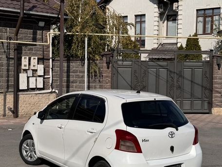 Toyota Vitz, 2005 — сүрөт 4