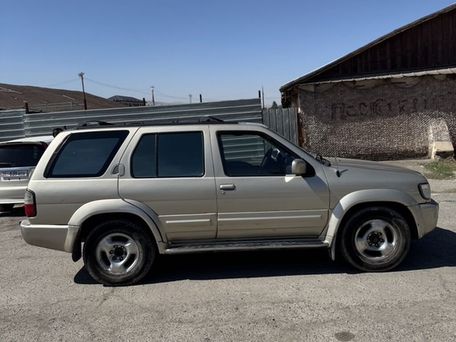 Infiniti QX4, 1998 — фото 3