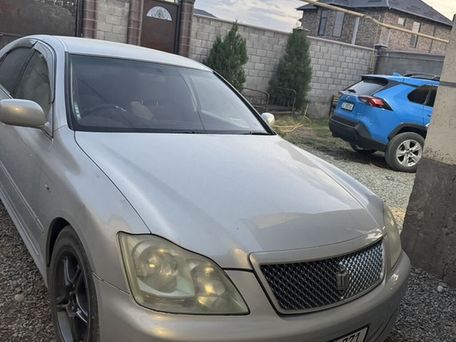 Toyota Crown, 2005