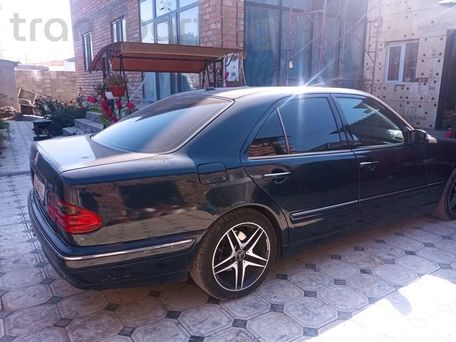 Mercedes-Benz E-Класс, 2000 — 照片 1
