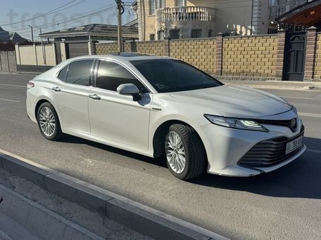 Toyota Camry, 2018 — 照片 1