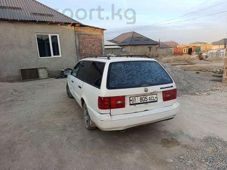 Volkswagen Passat, 1994 — 照片 2