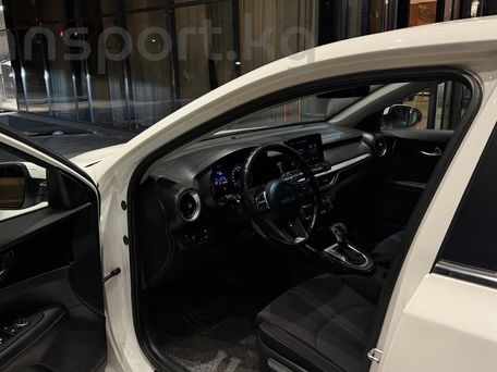 Kia Cerato, 2022 — 照片 5