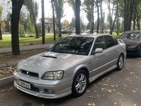 Subaru Legacy, 1999 — 照片 1