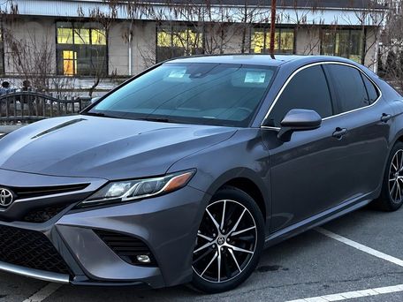 Toyota Camry, 2021 — фото 1
