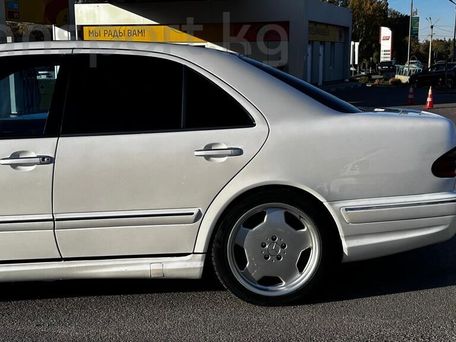 Mercedes-Benz E-Class AMG, 2001 — photo 12