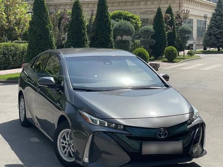 Toyota Prius, 2019 — фото 1