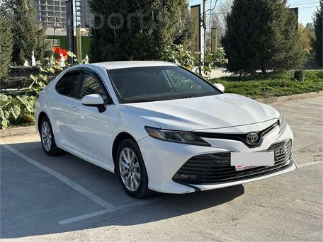 Toyota Camry, 2018 — photo 1