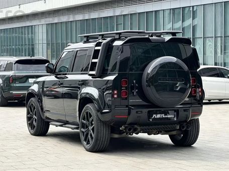 Land Rover Defender, 2024 — 照片 2