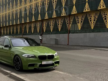 BMW 5 серии, 2010 — сүрөт 1