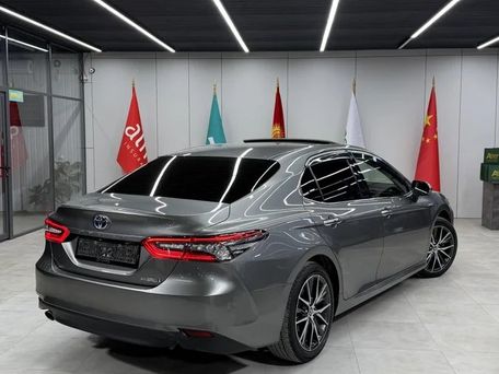 Toyota Camry, 2021 — 照片 7