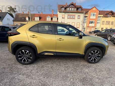 Toyota Yaris Cross, 2023 — фото 2