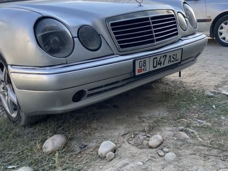 Mercedes-Benz E-Класс AMG, 1996 — 照片 2