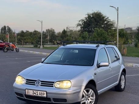 Volkswagen Golf, 2002