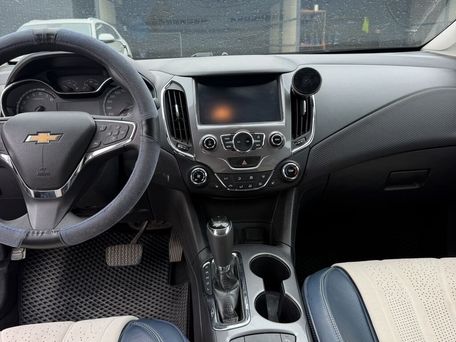 Chevrolet Cruze, 2018 — 照片 5