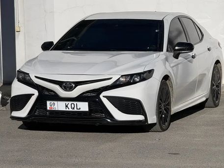 Toyota Camry, 2022 — сүрөт 1