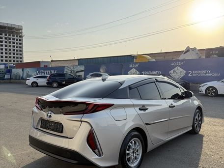 Toyota Prius, 2017 — 照片 5