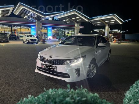 Kia K5, 2016