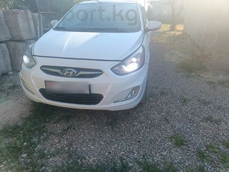 Hyundai Solaris, 2012 — photo 1