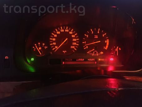 BMW 5 Series, 2002 — photo 9
