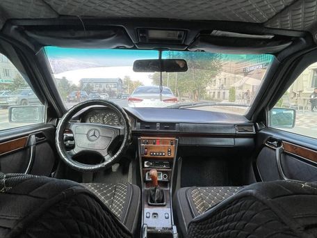 Mercedes-Benz W124, 1994 — photo 5