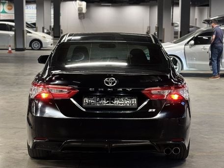 Toyota Camry, 2018 — 照片 5