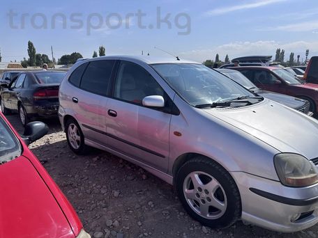 Nissan Almera Tino, 2003 — 照片 3