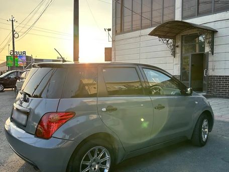 Toyota Ist, 2002 — photo 1