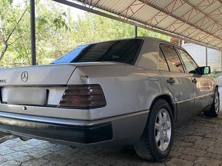 Mercedes-Benz W124, 1989 — сүрөт 4