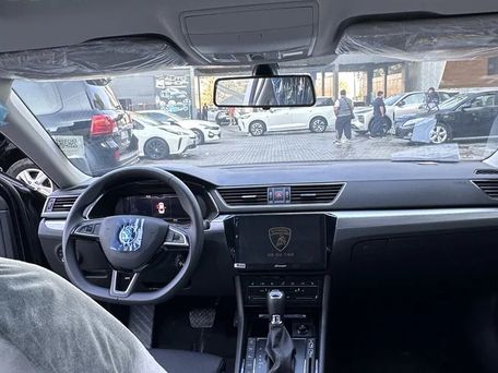 Skoda Superb, 2025 — photo 10
