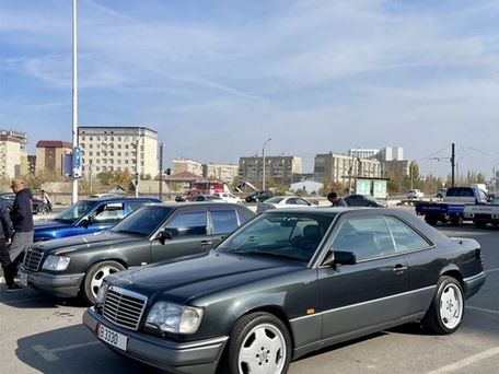 Mercedes-Benz E-Класс, 1995 — фото 8