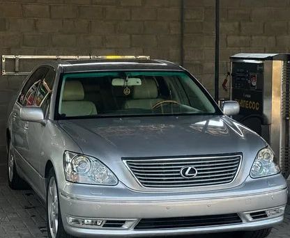 Lexus LS, 2005