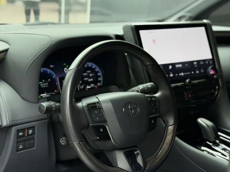 Toyota Alphard, 2025 — сүрөт 3