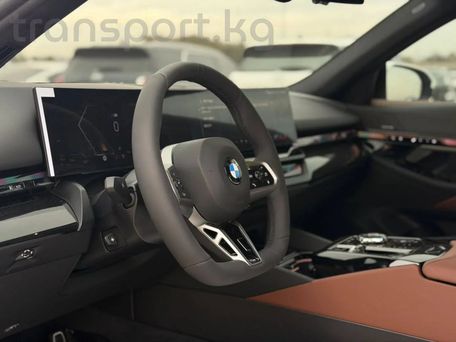 BMW 5 Series, 2026 — photo 7