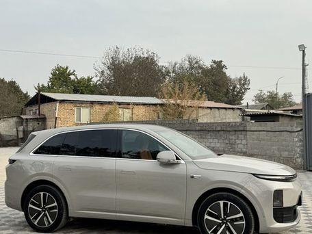Li Auto (Lixiang) L6, 2025 — photo 4