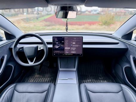 Tesla Model 3, 2025 — 照片 5
