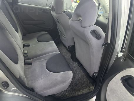 Honda Fit, 2003 — photo 9