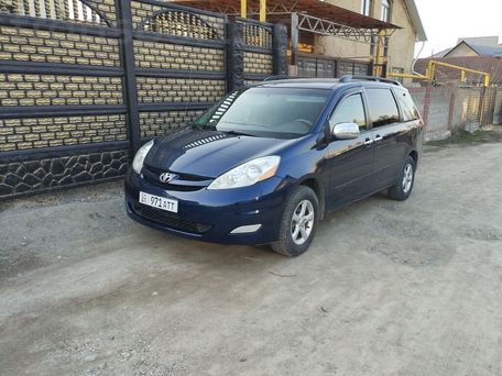 Toyota Sienna, 2006