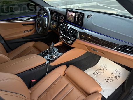 BMW 5 серии, 2022 — 照片 7