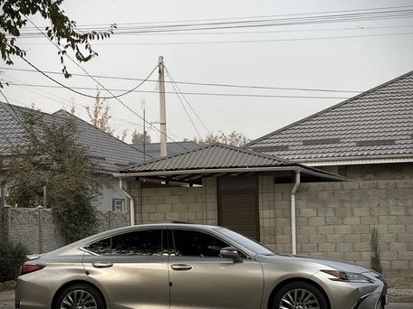 Lexus ES, 2019 — 照片 2