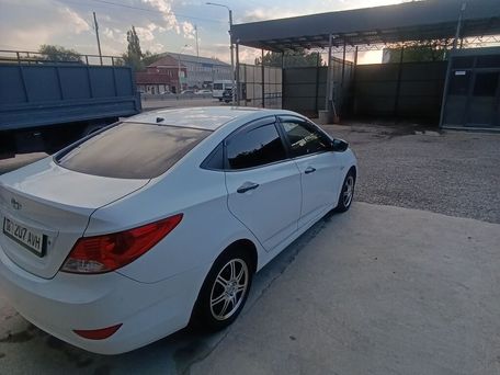Hyundai Accent, 2014 — photo 5