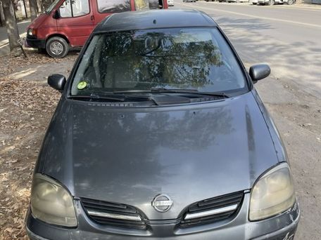 Nissan Almera Tino, 2003 — 照片 6