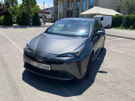 Toyota Prius, 2019 — фото 1