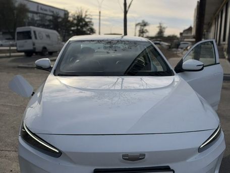 Geely Geometry A, 2023 — photo 2