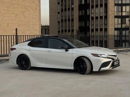 Toyota Camry, 2021 — 照片 6