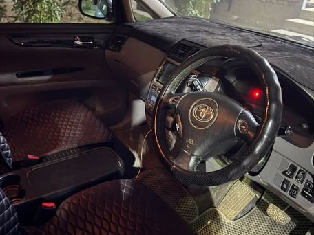 Toyota Ipsum, 2002 — photo 5