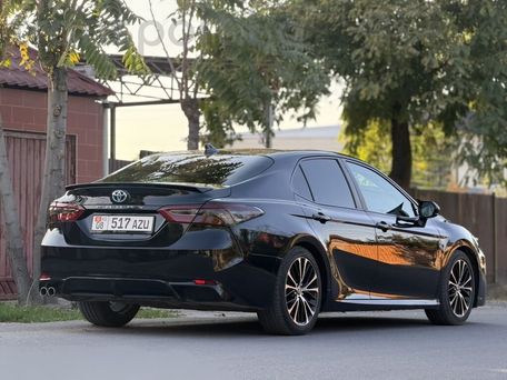 Toyota Camry, 2018 — 照片 2
